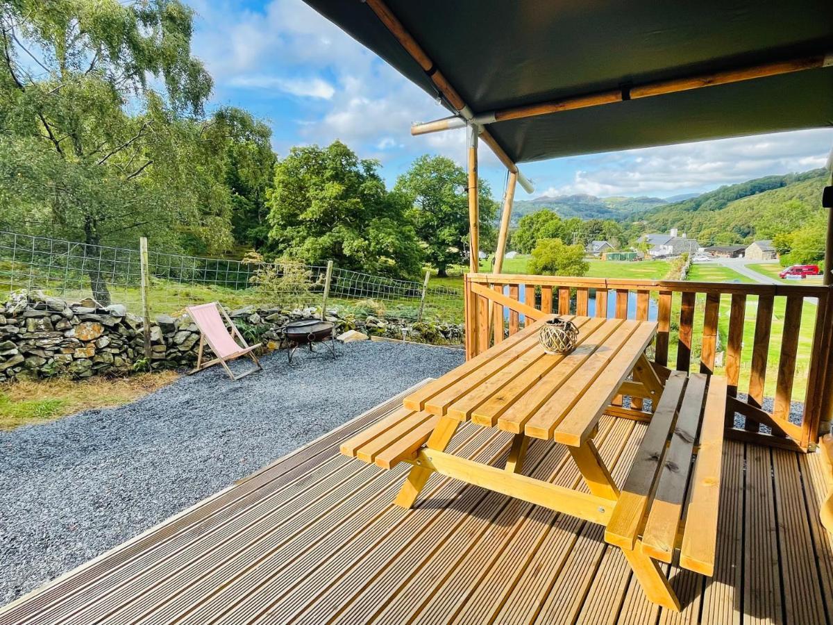 Mountain View Safari Tent With Hot Tub In The Heart Of Snowdonia Dolgellau Bagian luar foto