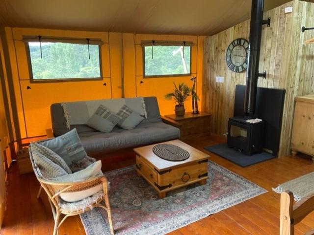 Mountain View Safari Tent With Hot Tub In The Heart Of Snowdonia Dolgellau Bagian luar foto